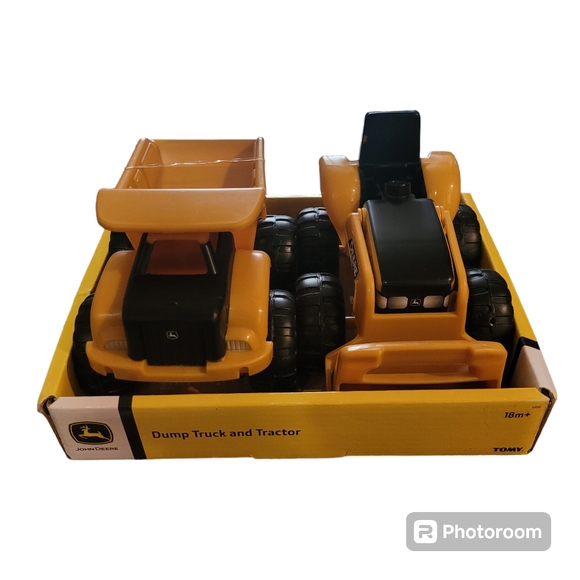 Dump Truck & Tractor With Loader John Deere Sandbox Construction 2 Pack Toys - Picture 1 of 4